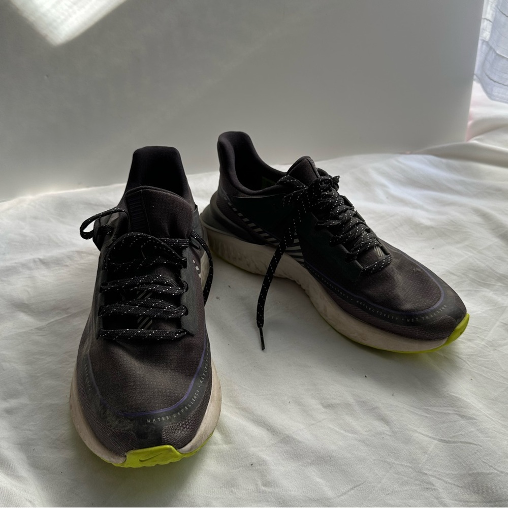 Original Nike Legend React Shoes size 7.5 - Picture 5 of 7